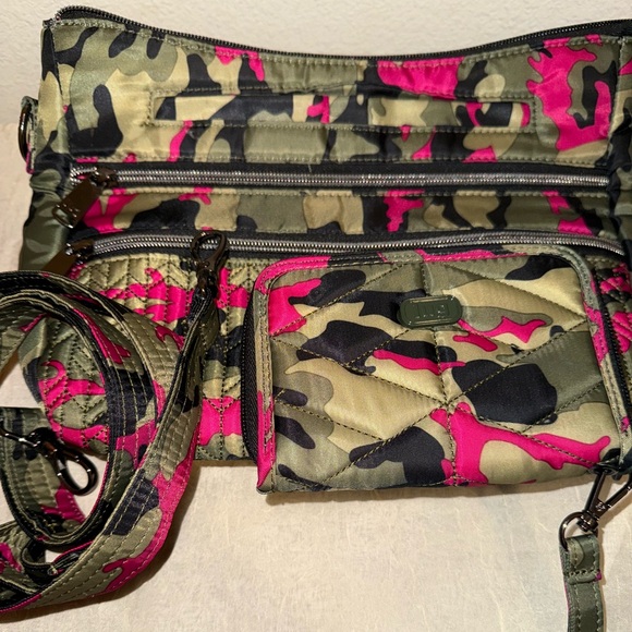 Lug Slider and RFID protected Rodeo wallet in camo orchid gently used - Picture 2 of 6
